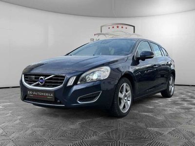 gebraucht Volvo V60 Summum MEMORY/KAMERA/ACC/HUD/KEYLES/AHK/GLSD