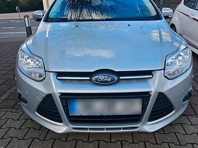 Gebraucht Ford Focus 115 PS (84 kW) 2013 Grau Kombi