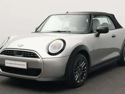Gebraucht Mini Cooper Cabriolet Favoured 163 PS (119 kW) 2025 Grau Cabrio