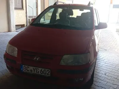 Gebraucht Hyundai Matrix 103 PS (75 kW) 2004 Rot Van / Kleinbus