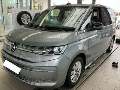 Gebraucht VW Multivan Life 150 PS (110 kW) 2023 Silber Van