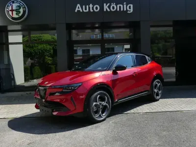 Neu Alfa Romeo Junior Edizione Speciale 145 PS (106 kW) 2026 Rosso brera, dach schwarz SUV