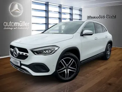 Gebraucht Mercedes GLA200 Progressive 163 PS (119 kW) 2020 Weiß SUV