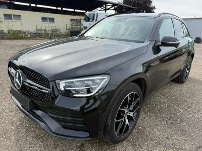 Gebraucht Mercedes GLC220 AMG line 194 PS (142 kW) 2021 Schwarz SUV
