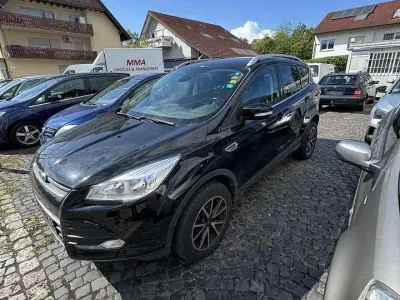 Gebraucht Ford Kuga Trend 150 PS (110 kW) 2016 Iridiumschwarz metallic SUV