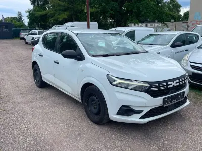 Gebraucht Dacia Sandero Essentiel 91 PS (66 kW) 2023 Weiß Limousine