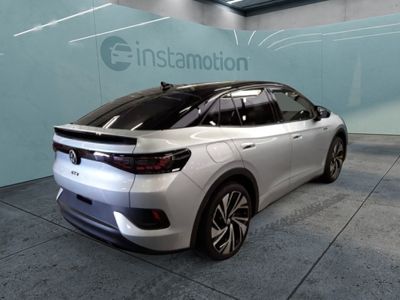 gebraucht VW ID5 GTX 4M 77 kWh IQ.Light ACC DCC HuD Pano Kamera Navi App
