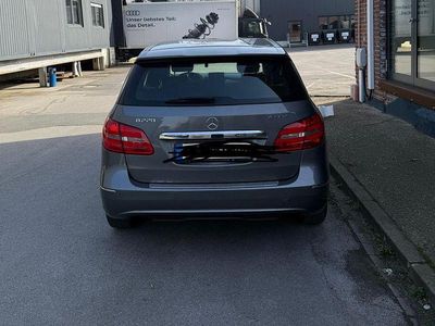 Gebraucht Mercedes 220 184 PS (135 kW) 2014 Grau Limousine