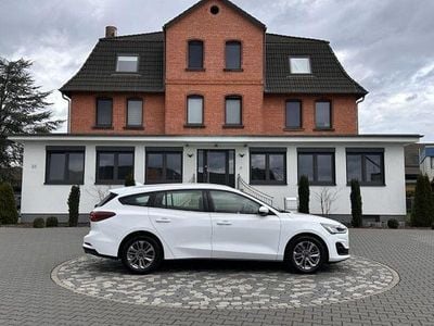 Gebraucht Ford Focus Titanium 116 PS (85 kW) 2023 Weiß Kombi