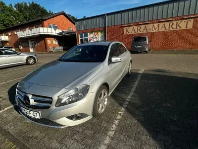 Gebraucht Mercedes A180 Style 109 PS (80 kW) 2013 Silber Limousine
