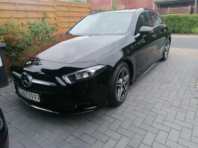 Używany Mercedes A180 AMG line 136 KM (100 kW) 2021 Czarny Sedan/Limuzyna