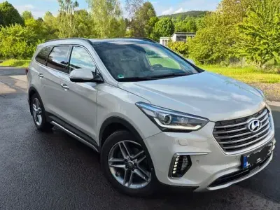 Gebraucht Hyundai Grand Santa Fe 200 PS (147 kW) 2018 Beige SUV