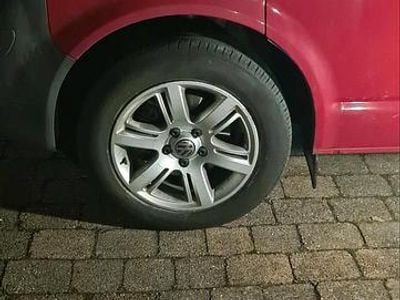 Gebraucht VW T5 132 PS (97 kW) 2008 Rot Van