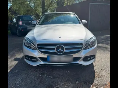 Gebraucht Mercedes C180 156 PS (114 kW) 2014 Silber Limousine