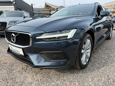 Gebraucht Volvo V60 Inscription 150 PS (110 kW) 2018 Blau Kombi