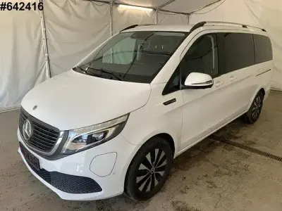 Gebraucht Mercedes EQV300 150 kW (204 PS) 2022 Arktikweiss Van / Kleinbus