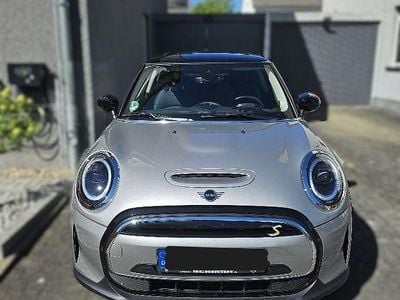 Second-hand Mini Cooper SE 135 kW (184 CP) 2023 Gri Hatchback