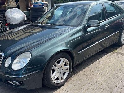 Mercedes E200