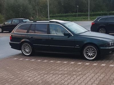 BMW 523