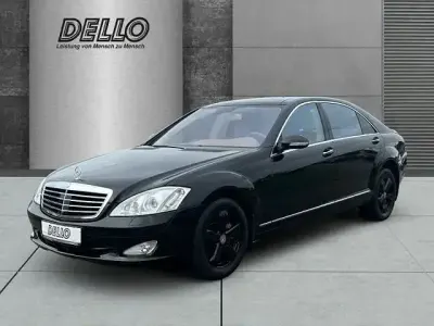 Używany Mercedes S500L 388 KM (285 kW) 2008 Czarny Sedan/Limuzyna