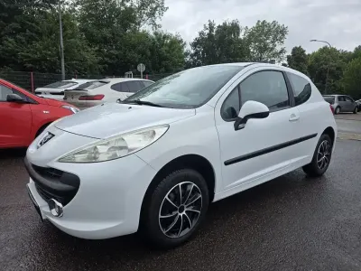 Gebraucht Peugeot 207 Urban Move 73 PS (53 kW) 2009 Blanc banquise Kleinwagen
