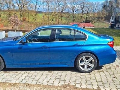 Gebraucht BMW 320 Sport Line 190 PS (139 kW) 2015 Blau Limousine