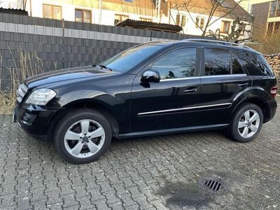 Usata Mercedes ML320 224 CV (164 kW) 2008 Nero SUV
