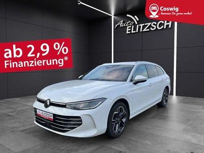 Pure white Gebraucht 2024 VW Passat Elegance Kombi | 42.450 € (Teuer)