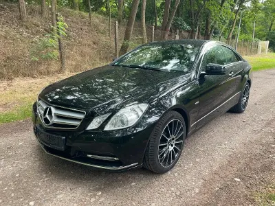 Gebraucht Mercedes E250 Avantgarde 204 PS (150 kW) 2012 Schwarz Coupé