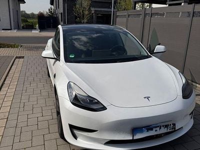 Gebraucht Tesla Model 3 Standard Range Plus 239 kW (325 PS) 2022 Weiß Limousine