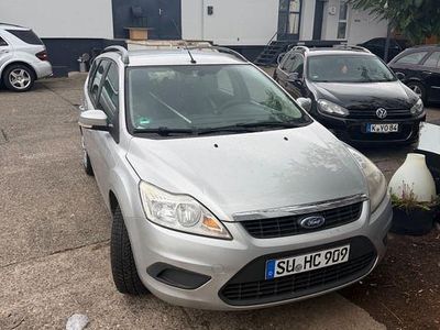 Usata Ford Focus 109 CV (80 kW) 2010 Argento Berlina