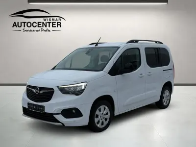 Second-hand Opel Combo Life 131 CP (96 kW) 2023 Andere Monovolum