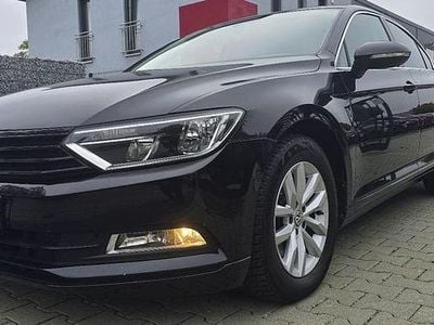 Gebraucht VW Passat Comfortline 120 PS (88 kW) 2018 Schwarz Limousine