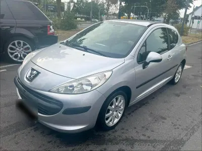 Gebraucht Peugeot 207 Sport 89 PS (65 kW) 2007 Silber Coupé