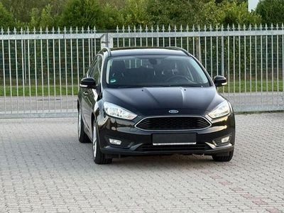 Gebraucht Ford Focus Business Edition 125 PS (91 kW) 2015 Schwarz Kombi