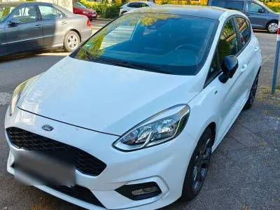 Usata Ford Fiesta ST-Line 140 CV (102 kW) 2018 Bianco Utilitaria