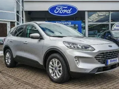 Gebraucht Ford Kuga Titanium 150 PS (110 kW) 2020 Silber SUV