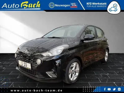 Gebraucht Hyundai i10 Trend 67 PS (49 kW) 2020 Schwarz Kleinwagen