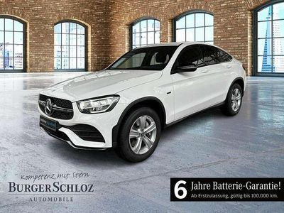 Gebraucht Mercedes GLC300e AMG line 320 PS (235 kW) 2021 Unilack polarweiß Coupé