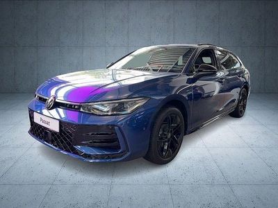 Blau Gebraucht 2025 VW Passat R-line Kombi | 47.890 €