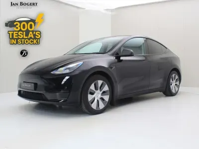 Gebraucht Tesla Model Y Standard Range 253 kW (345 PS) 2023 Schwarz SUV