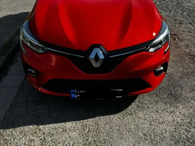 Używany Renault Clio IV Intens 131 KM (96 kW) 2019 Pomarańczowy Hatchback