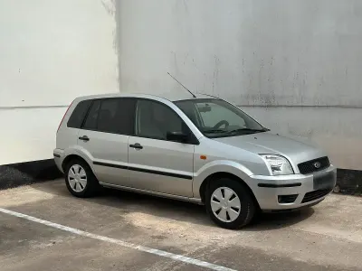Brugt Ford Fusion 100 HK (73 kW) 2003 Grå Hatchback