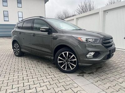Gebraucht Ford Kuga ST-Line 150 PS (110 kW) 2016 Grau SUV