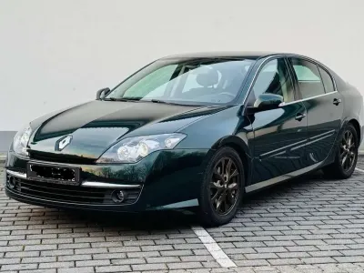 Usata Renault Laguna III Dynamique 170 CV (125 kW) 2008 Verde Utilitaria