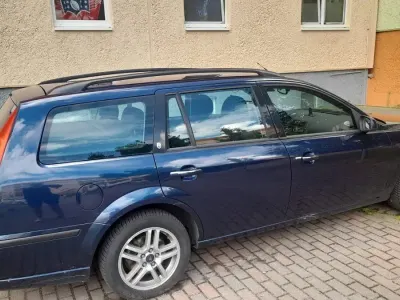 Gebraucht Ford Mondeo Ghia 155 PS (114 kW) 2005 Blau Kombi
