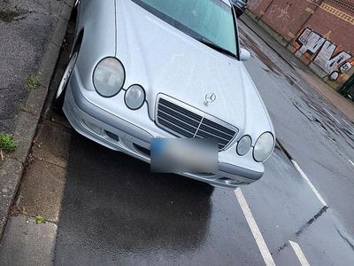 Gebraucht Mercedes E200 116 PS (85 kW) 2000 Grau Limousine