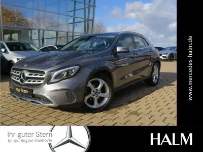 Gebraucht Mercedes GLA200 Business 156 PS (114 kW) 2020 Grau SUV