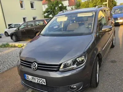 Gebraucht VW Touran 140 PS (102 kW) 2011 Grau Van / Kleinbus