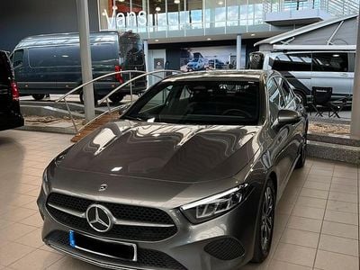 Second-hand Mercedes A180 Progressive 136 CP (100 kW) 2023 Gri Berlinǎ